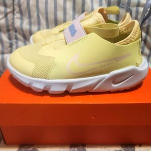*NEW* Toddler Nike Flex Runner Size 9T